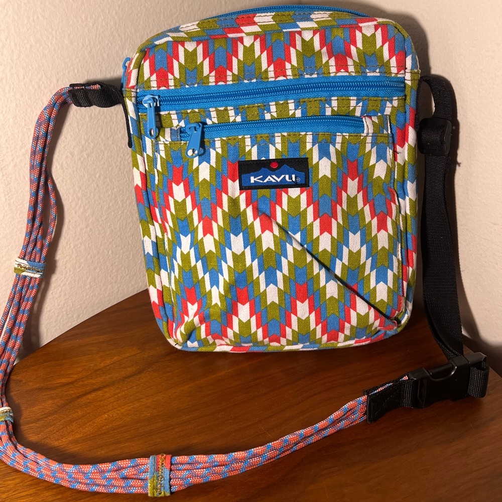 Kavu Keepalong Crossbody Bag